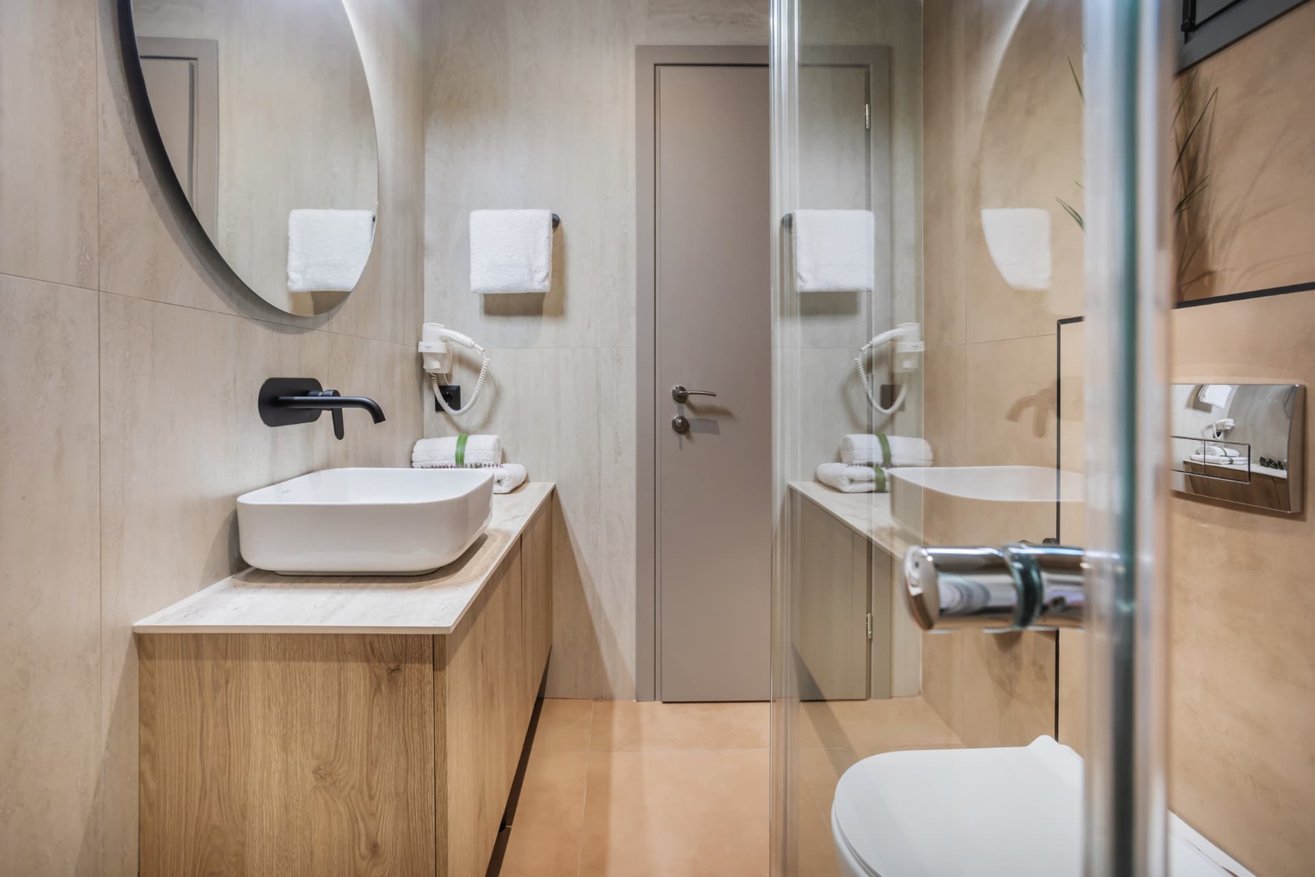 one-bedroom suite